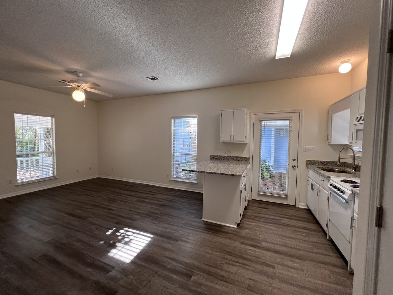 133 Kenai Cir #A - Photo 4 of 11