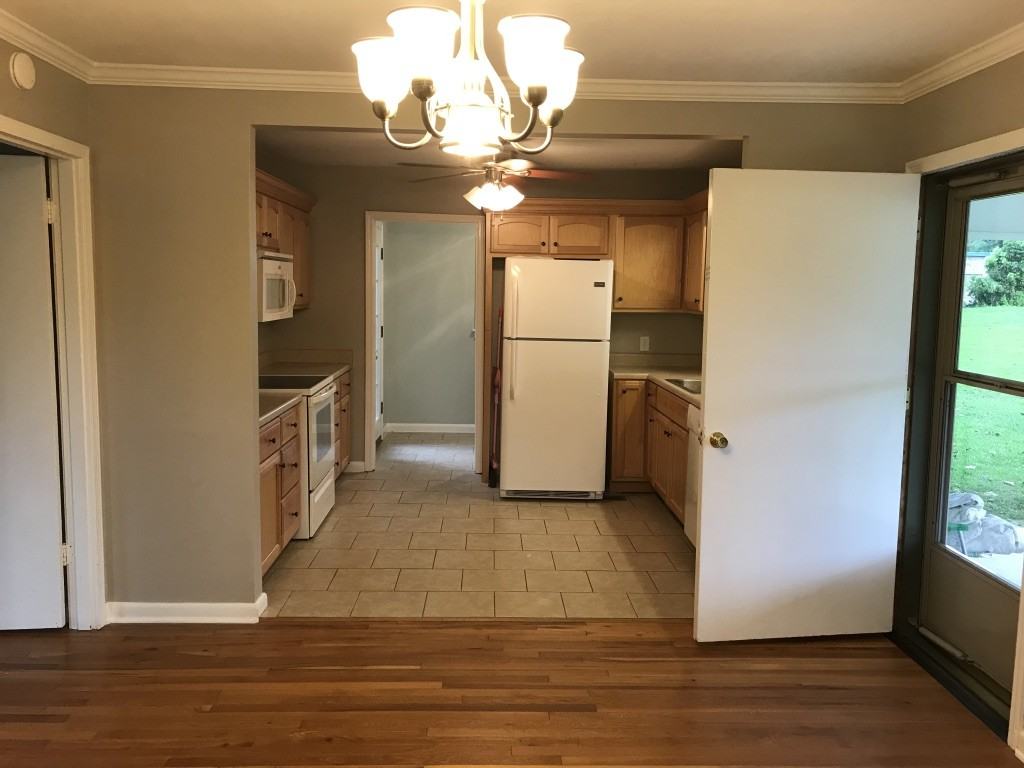 1601 Woodvale Dr Nw #NA - Photo 2 of 10