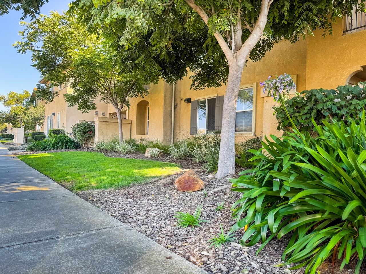 2220 Briar Creek Way - Photo 4 of 50