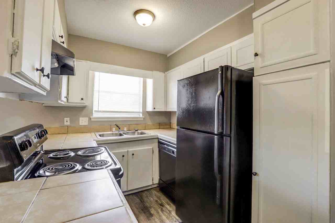 Westlawn - Photo 2 of 12