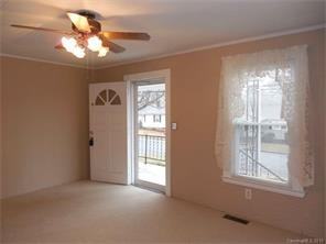 2914 Clover Fork Cir - Photo 3 of 4