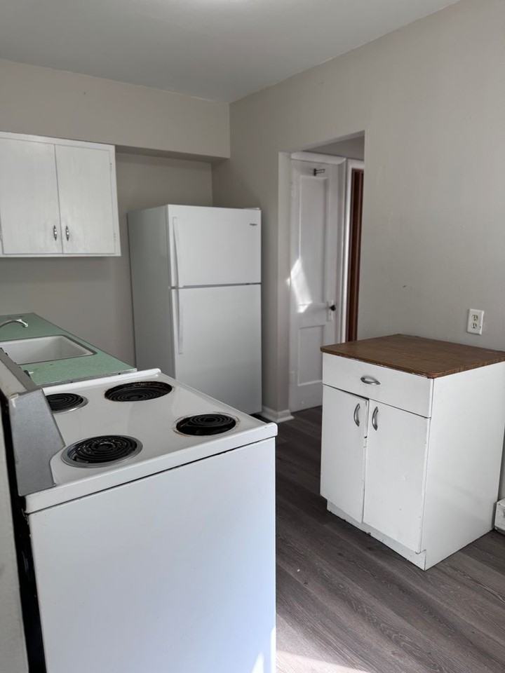 1780-MF2-E4 - Photo 2 of 5