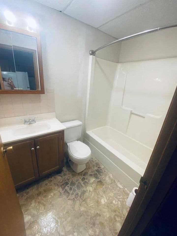 Doe Run Manor, LLC - Photo 5 of 10