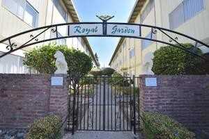 Royal Garden - Photo 2 of 6