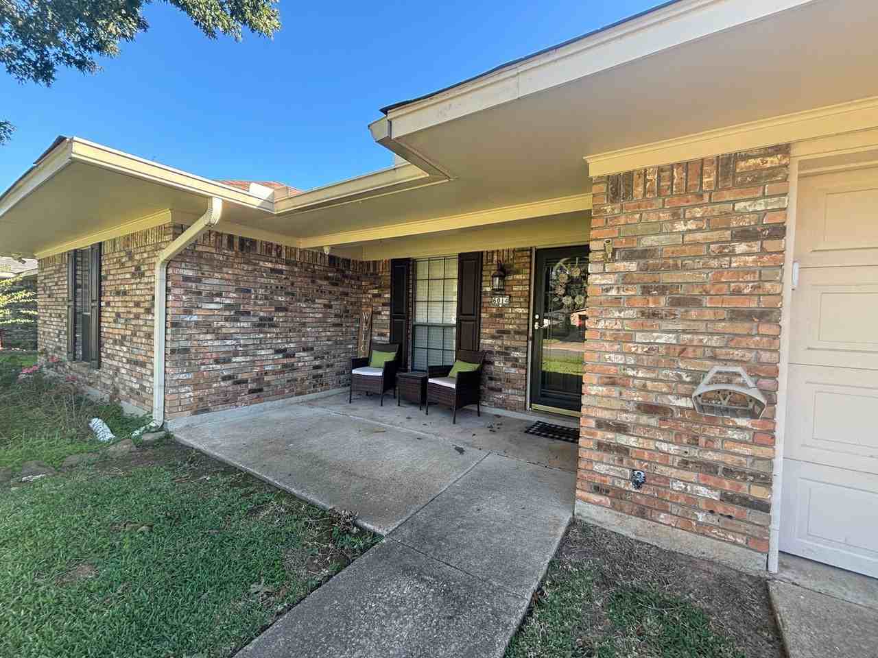 6014 Tracy Ln - Photo 3 of 18