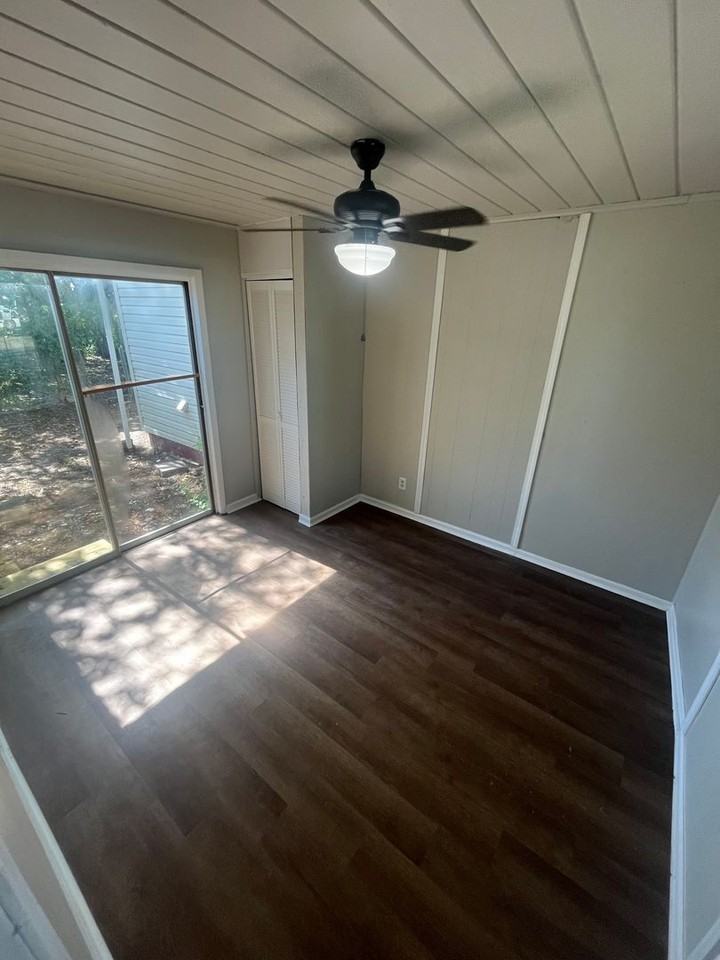 528 E 49th Pl N - Photo 5 of 9