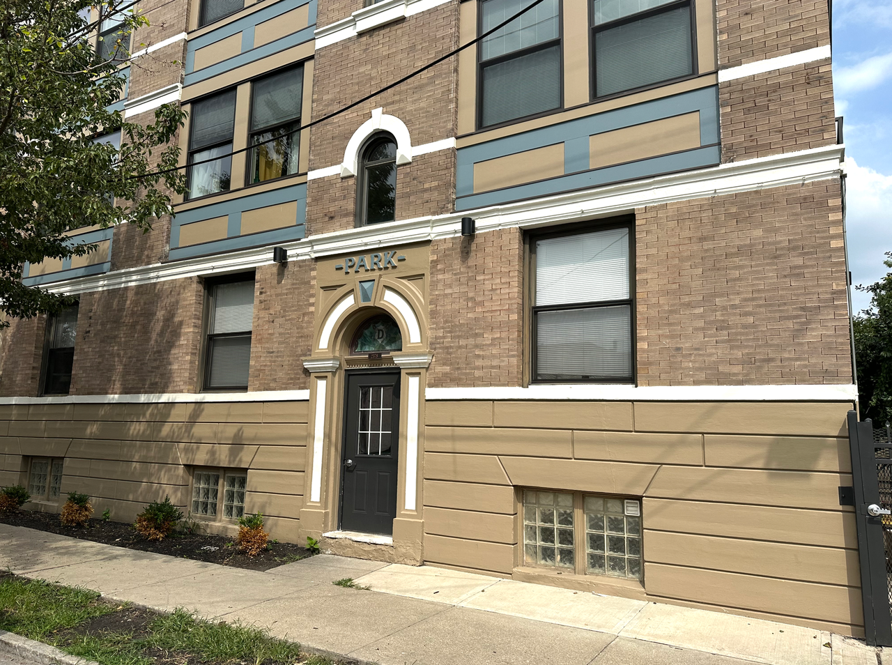 2378-2384 Park Avenue - Photo 2 of 4