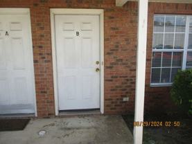 906 20th Avenue #Apt B - Photo 1 of 1