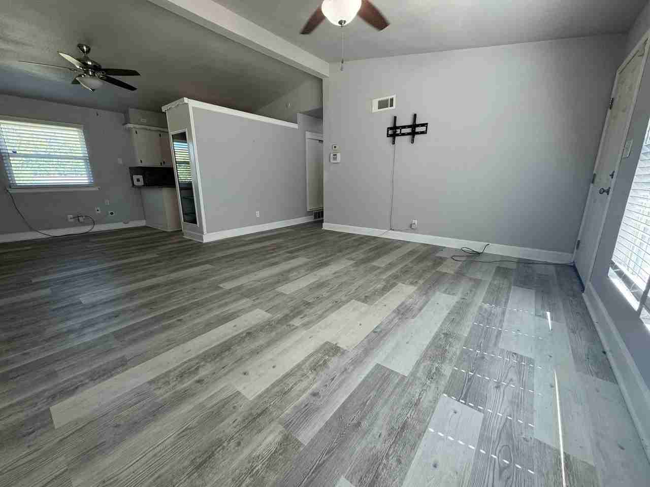 627 E 54th Pl N - Photo 3 of 22