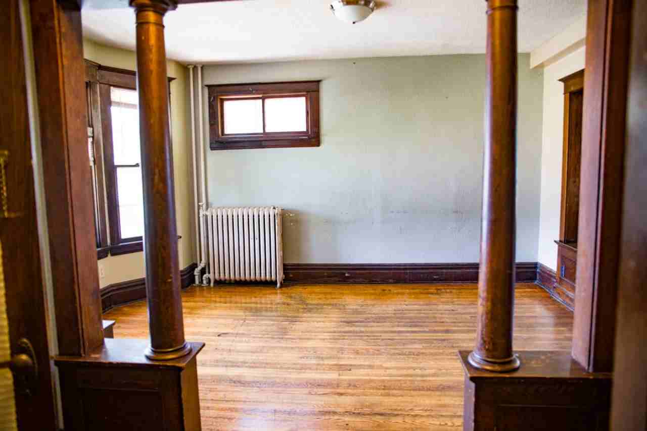 2717 Delaware St Se - Photo 6 of 19