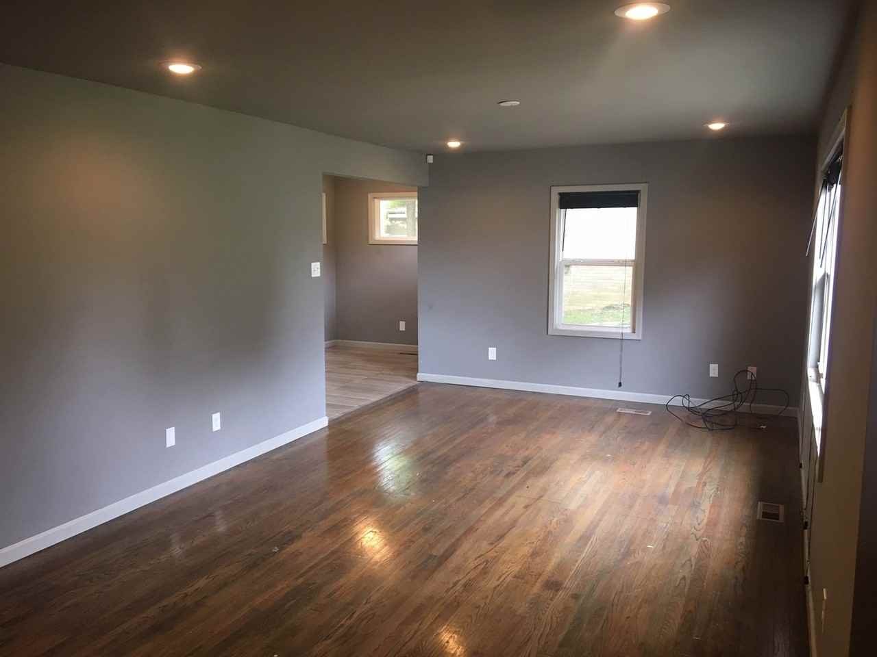 315 Richmond Ave - Photo 2 of 7