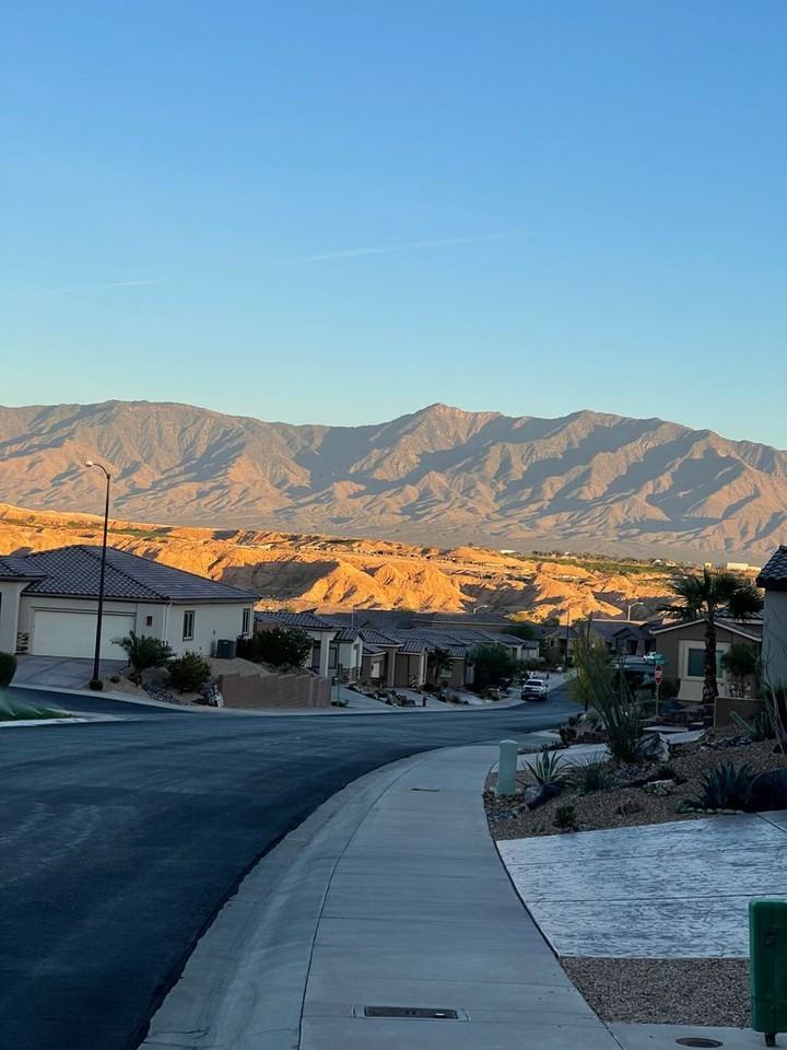 650 Dogwood Lane - Photo 3 of 28