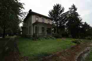 1103 N 6th St - Photo 1 of 1