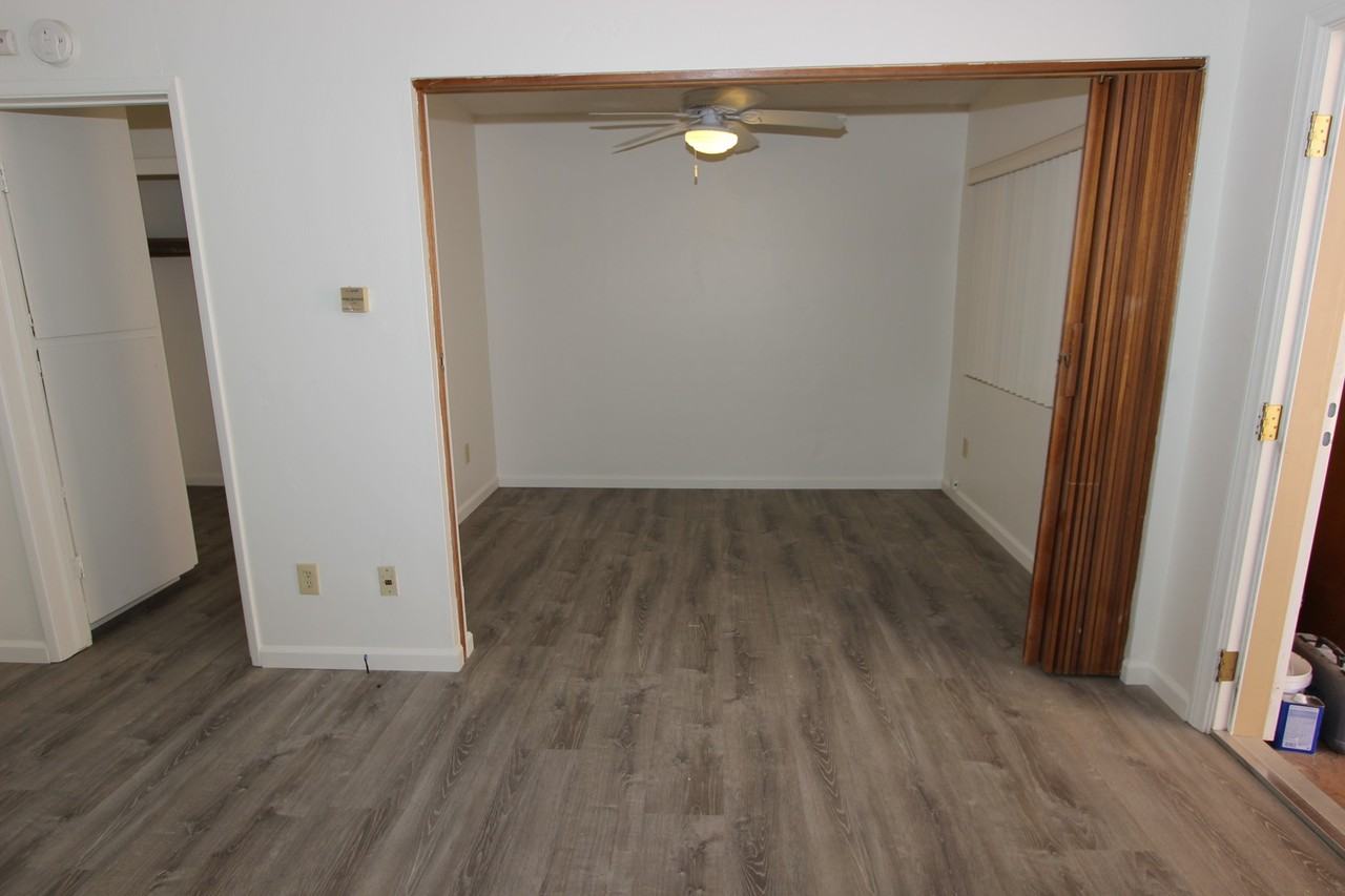 5260 La Jolla Mesa Dr - Photo 3 of 11