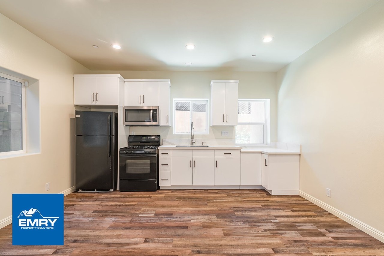 3258 Dundas St. Los Angeles, CA 90063 - Photo 3 of 21