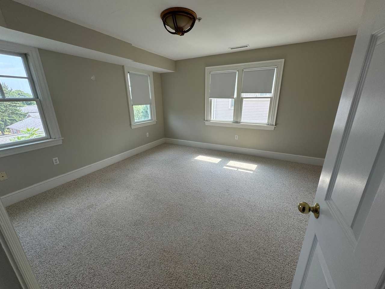 47 Intrepid Circle - Photo 3 of 17