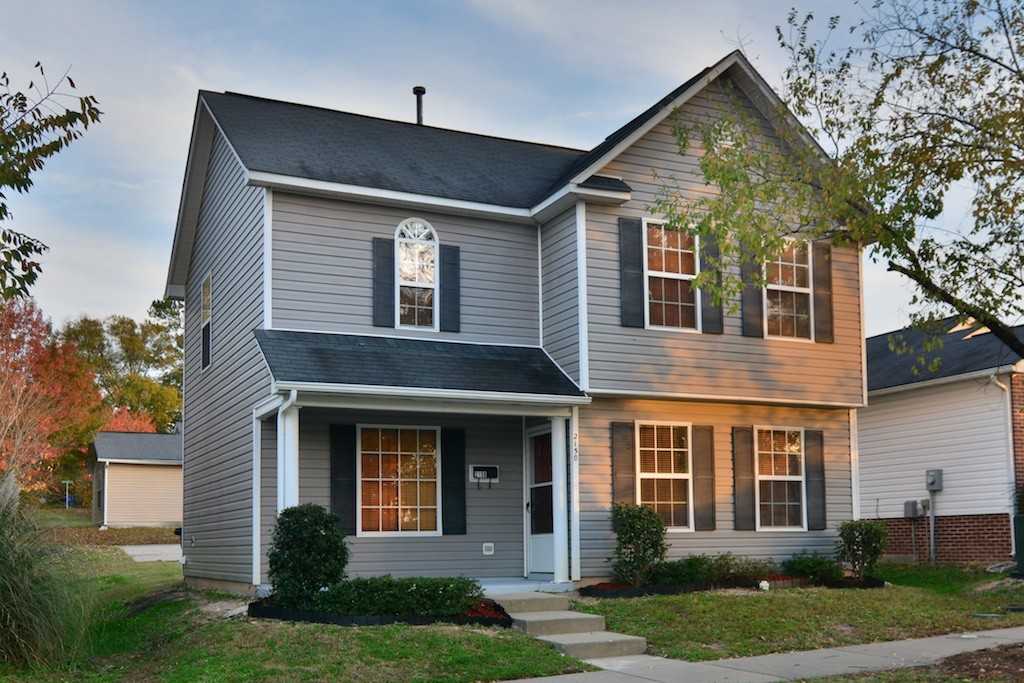 2150 Oak St - Photo 2 of 27