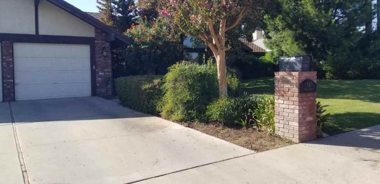 5107 Hollis St - Photo 3 of 24