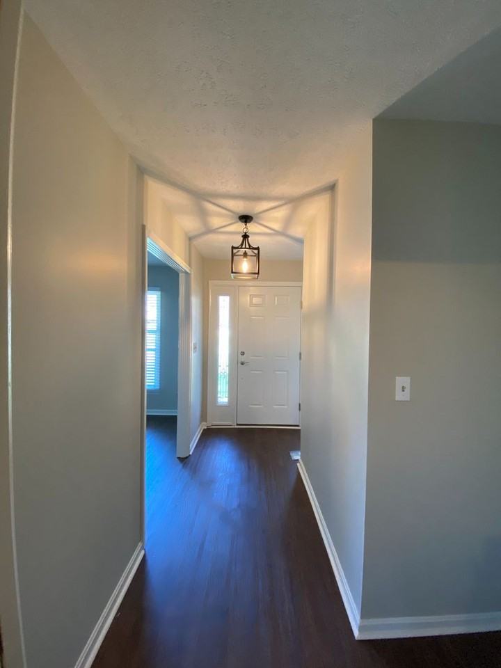 6802 Penwern Ct - Photo 4 of 25