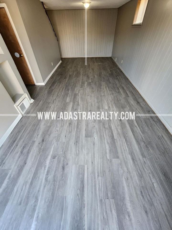 9415 Ballentine St - Photo 4 of 18