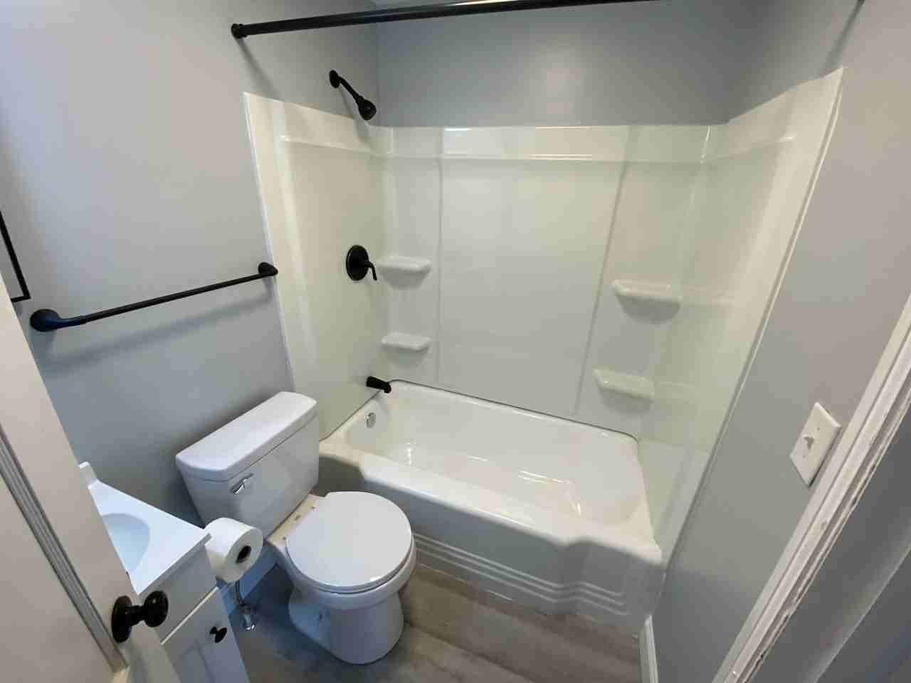 426 426 S. Beaumont Ave-B #B - Photo 3 of 11