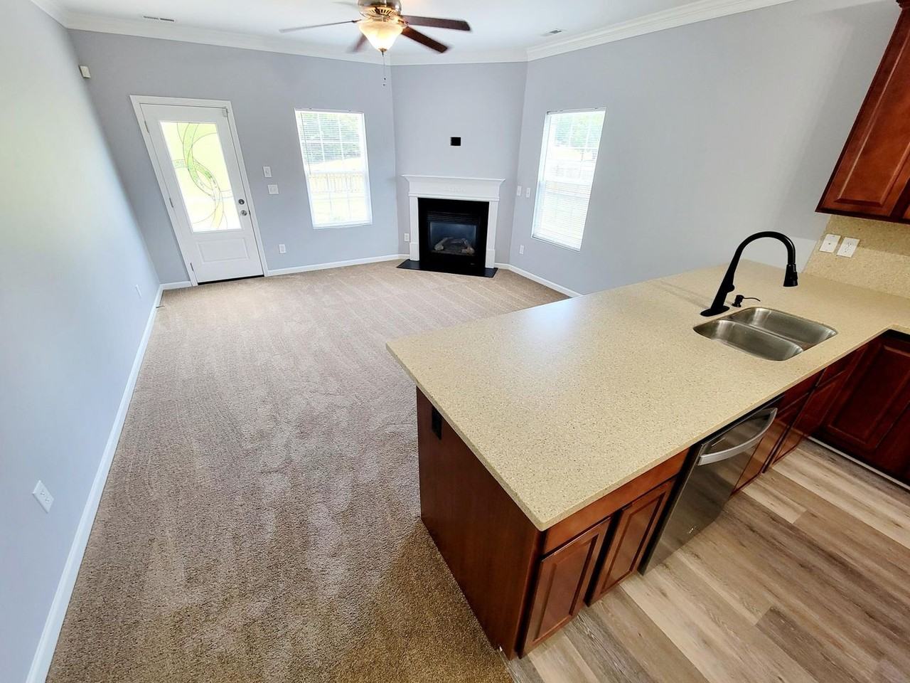 1322 Ingle Ct - Photo 5 of 25