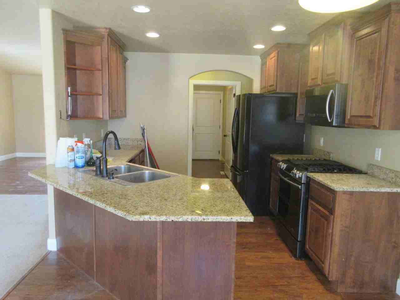 1723 N Azalea Ln - Photo 3 of 39