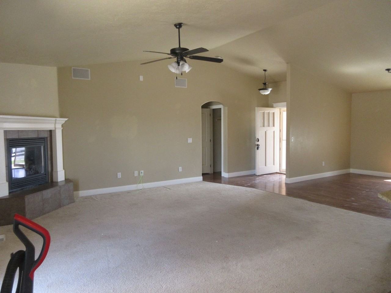 1723 N Azalea Ln - Photo 7 of 39