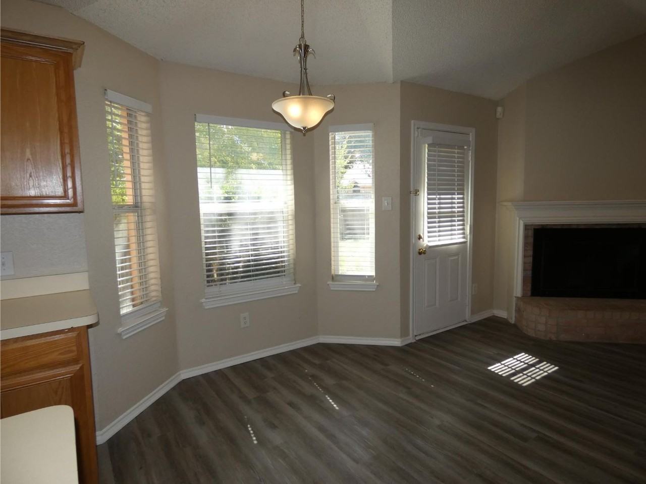 1740 Cedar Tree Dr - Photo 6 of 20
