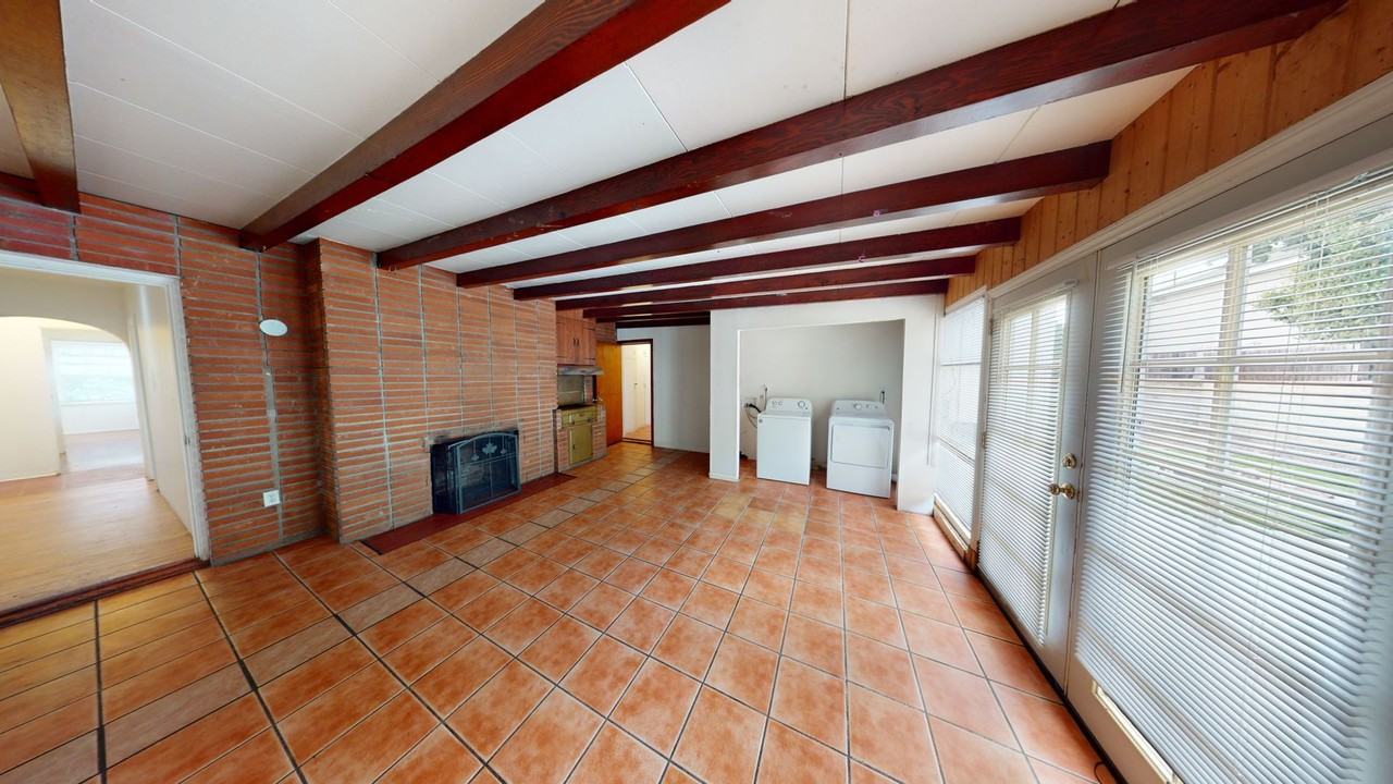 5053 College Avenue - Photo 5 of 23