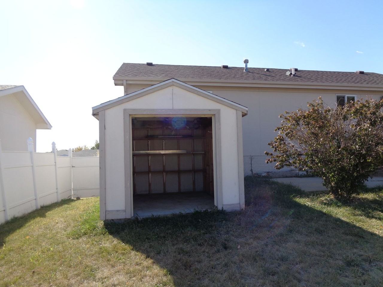 5428 W Butler Ave - Photo 3 of 15