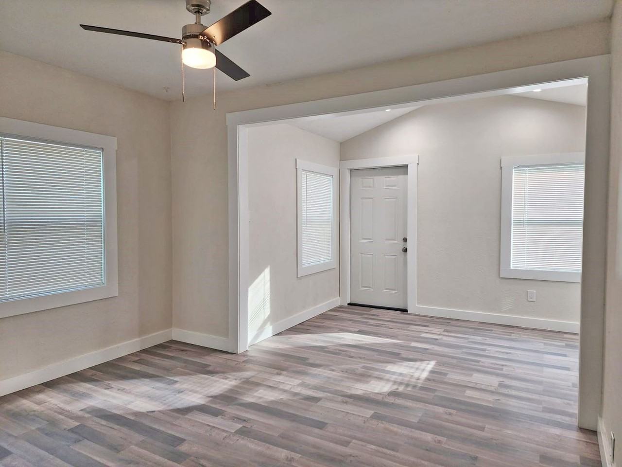 5121 Tangerine Ave S - Photo 2 of 30