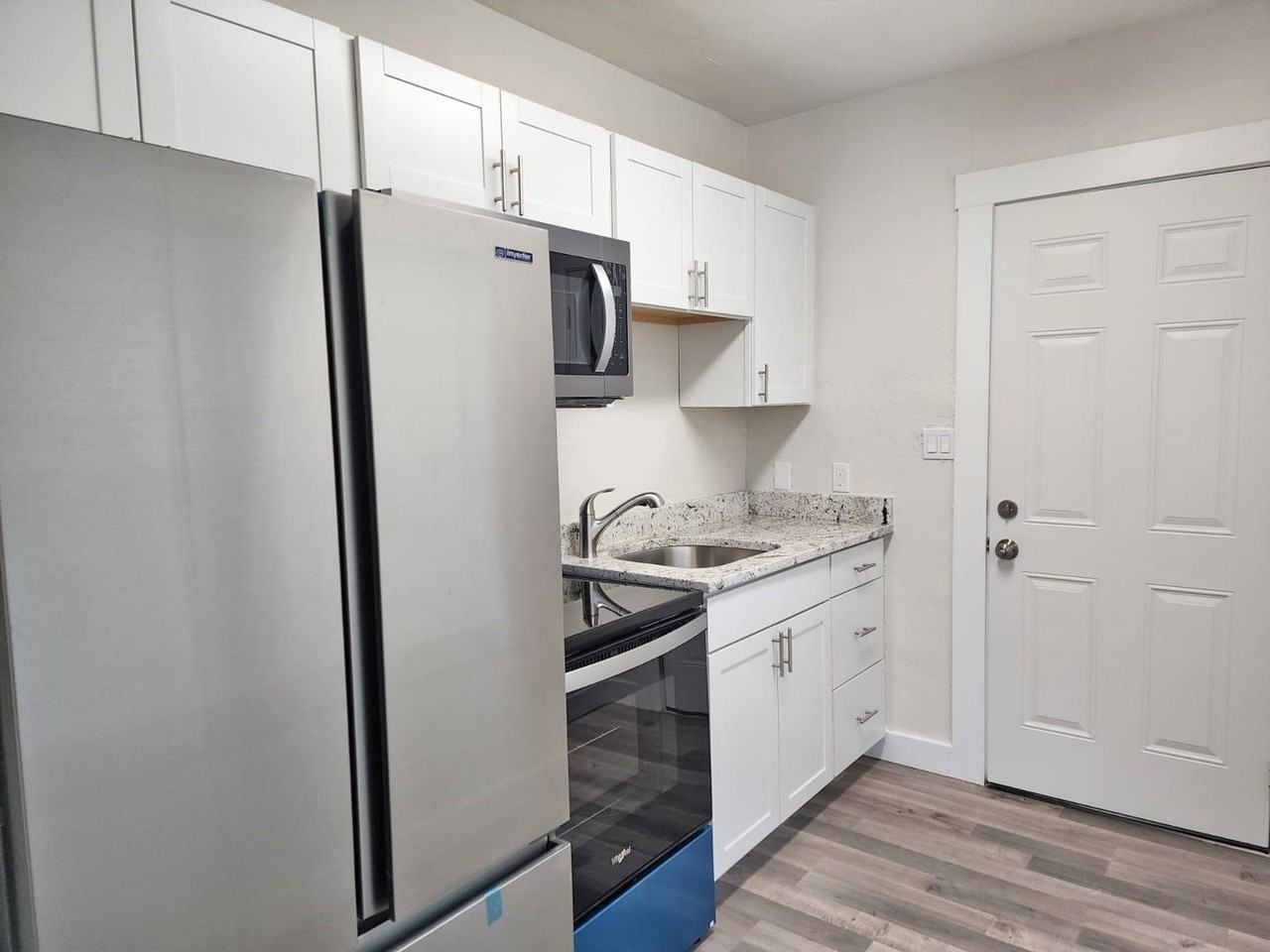 5121 Tangerine Ave S - Photo 6 of 30