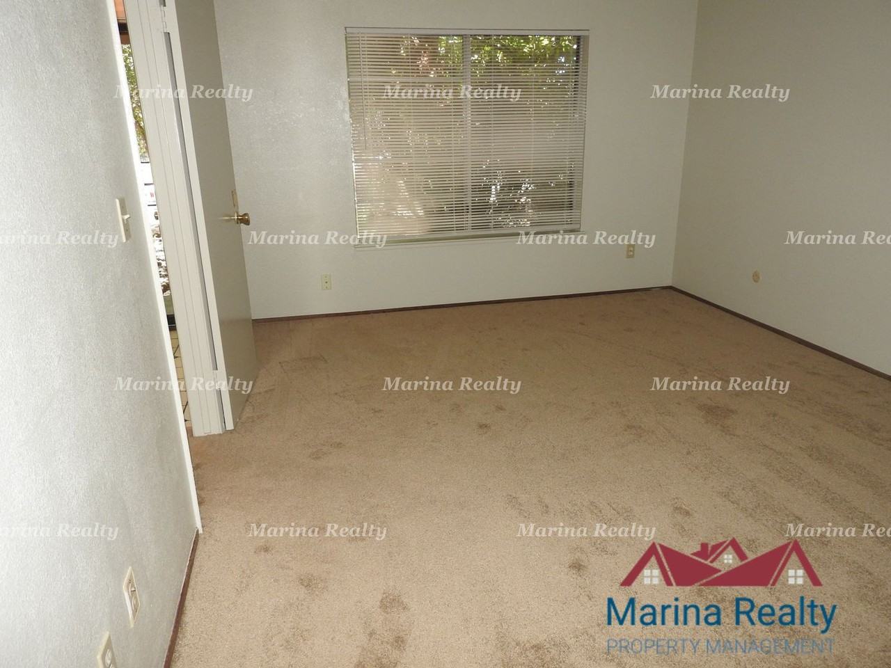 613 Kinglet St - Photo 4 of 9