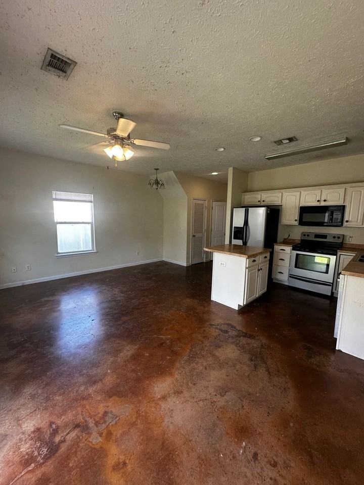 2205 Dorothy Ave - Photo 3 of 16