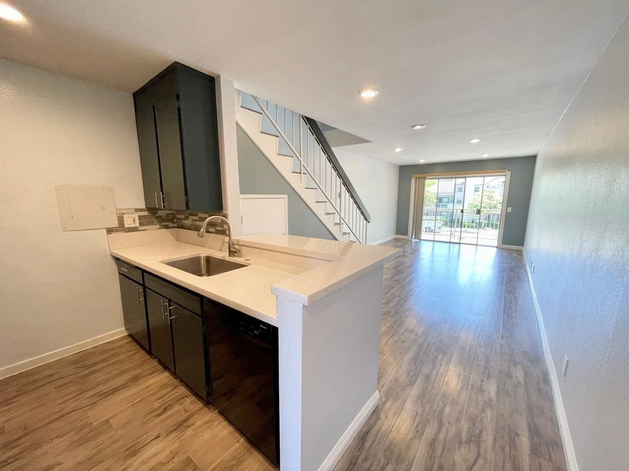 396 East Surfside Drive - Photo 4 of 24