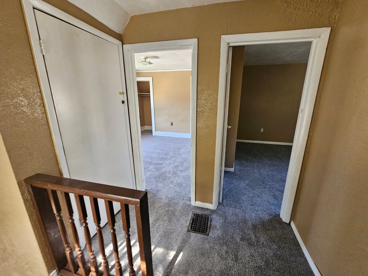 220 W Nebraska Ave - Photo 4 of 15