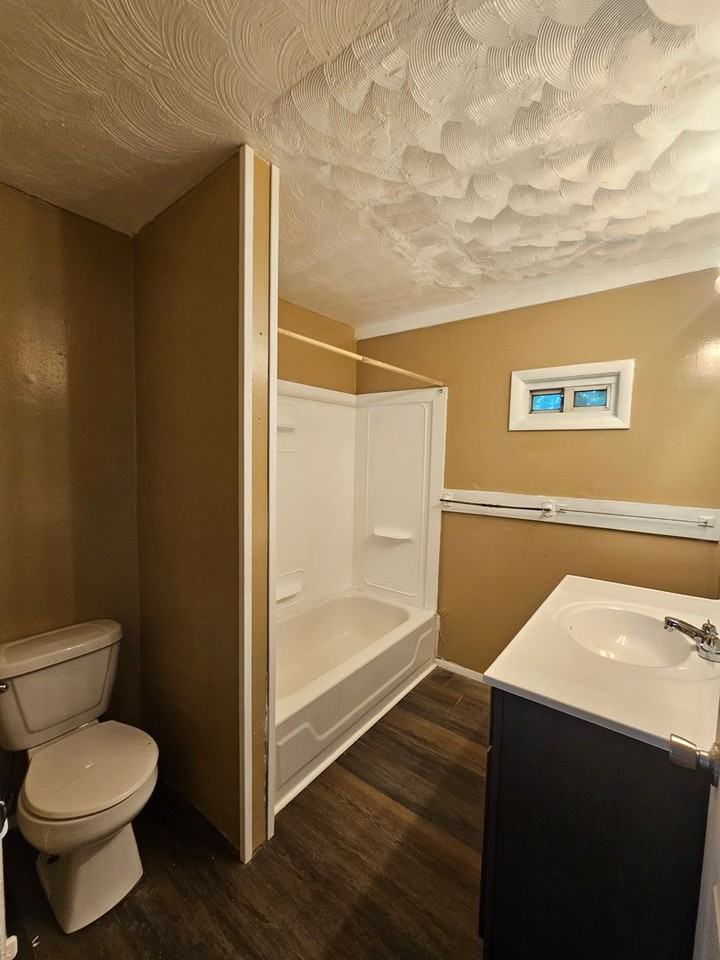 220 W Nebraska Ave - Photo 5 of 15