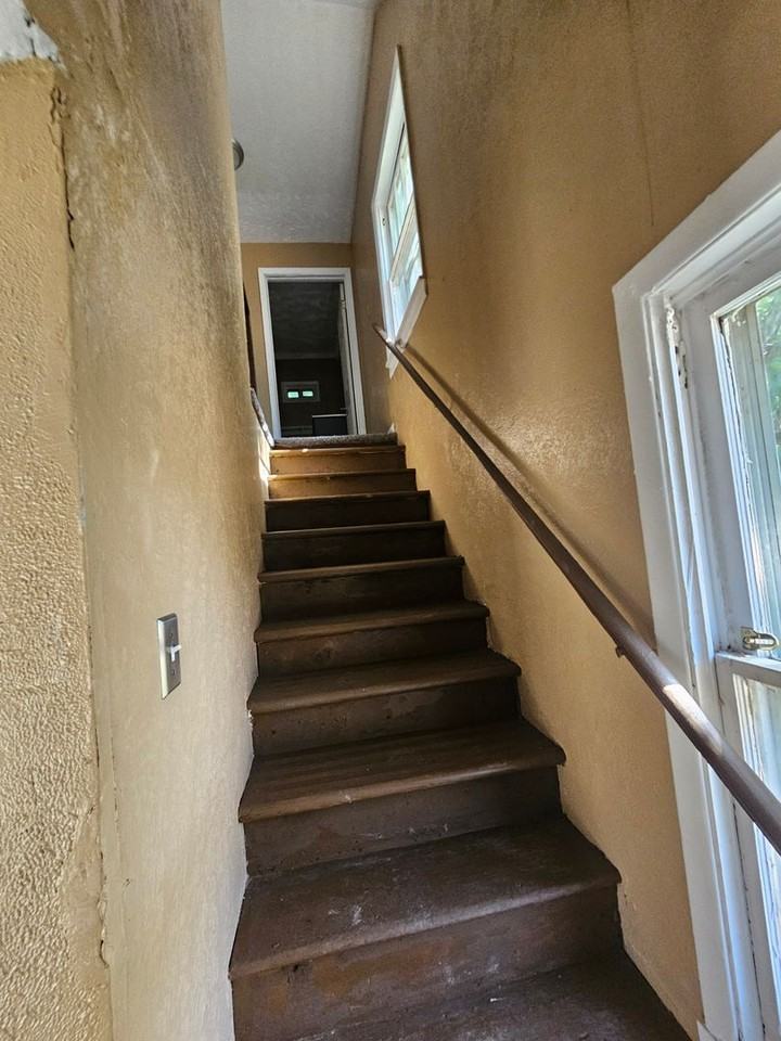 220 W Nebraska Ave - Photo 6 of 15