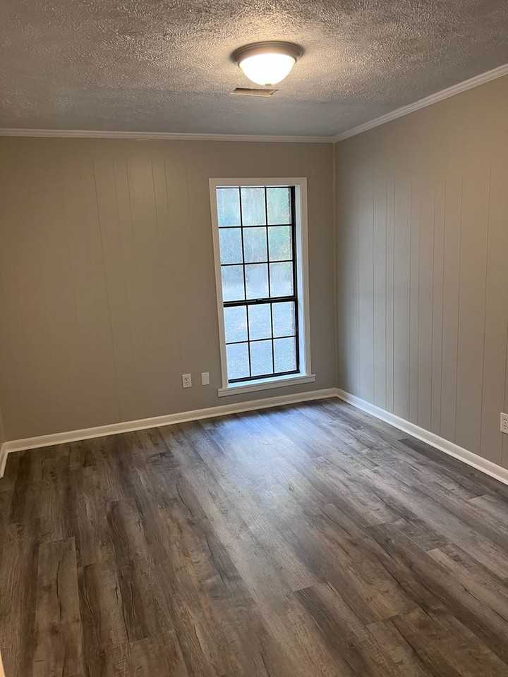 60015 Parkview Dr - Photo 2 of 14