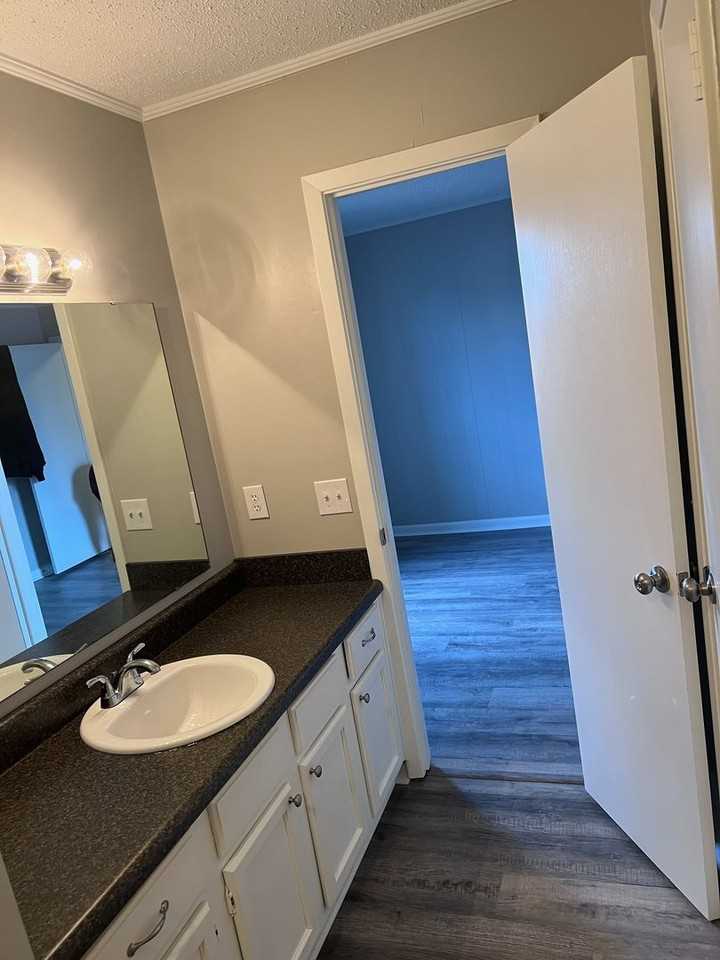 60015 Parkview Dr - Photo 3 of 14