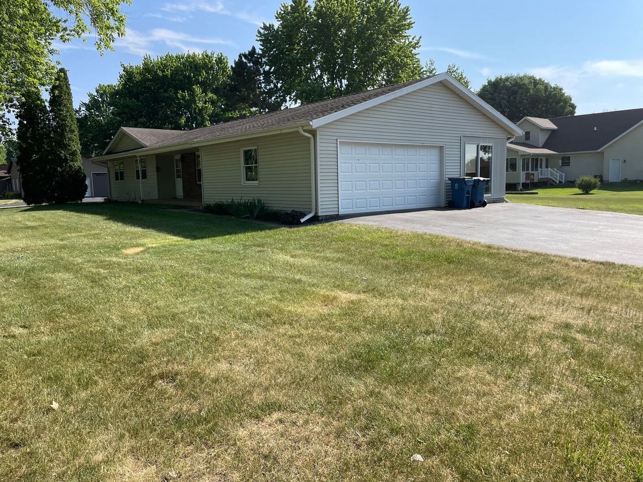 1753 Shutters St - Photo 2 of 16