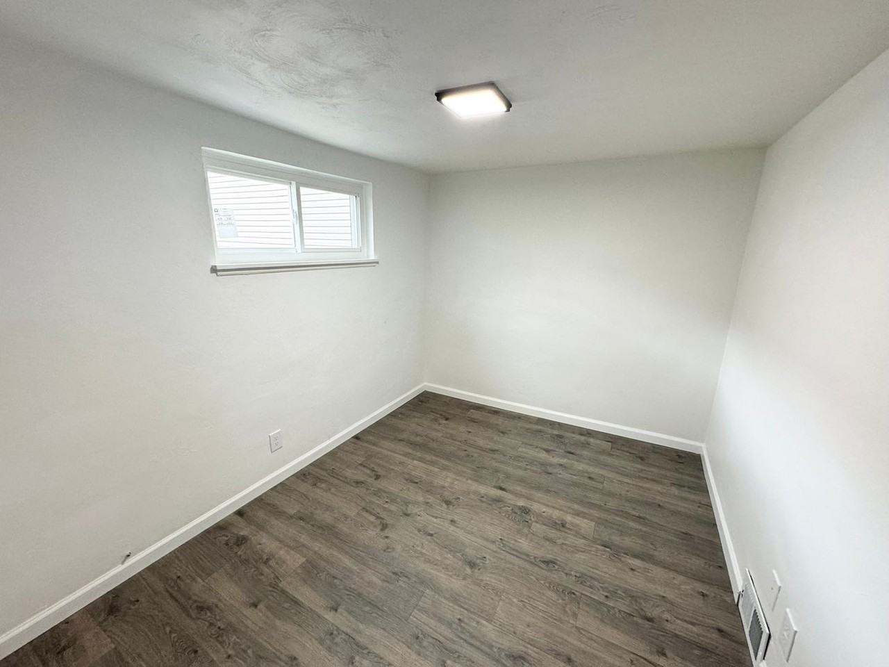 304 304 - 306 Pilgrim Way - Photo 3 of 6