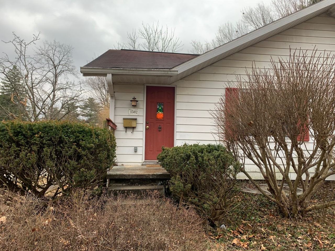 1502 East University Street - Photo 3 of 50