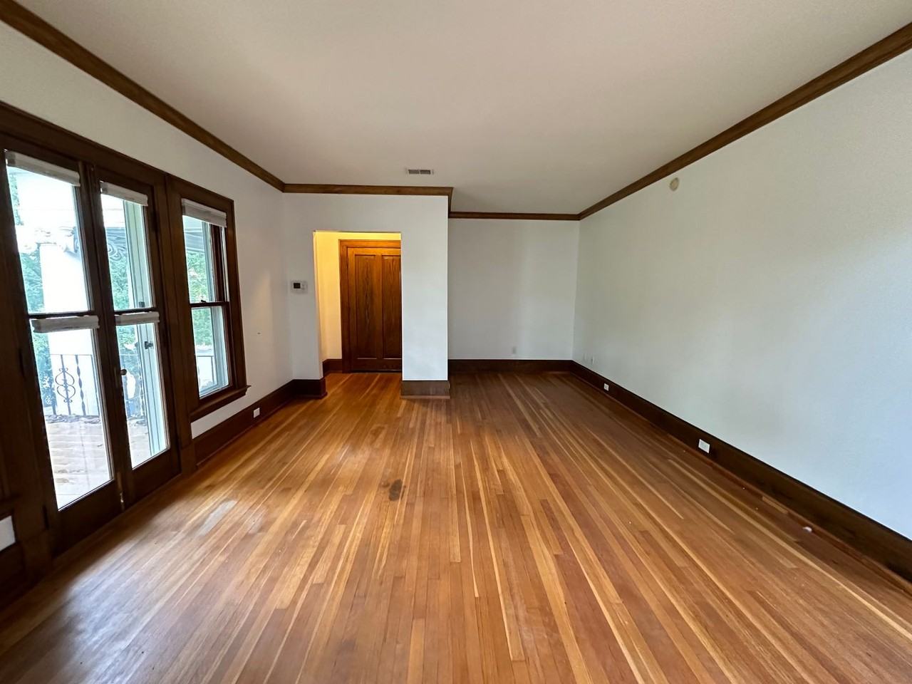 400 College Ave Se - Photo 3 of 21