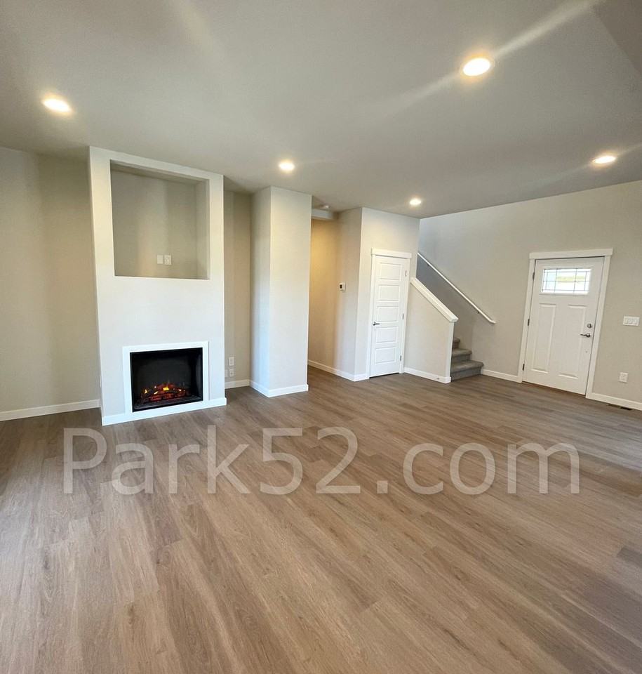 2346 S L St #A - Photo 6 of 25