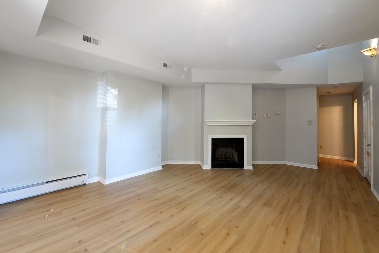 814B Russell Blvd - Photo 3 of 26