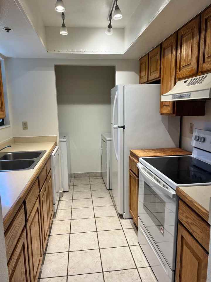 6915 N 2200 W #6N - Photo 4 of 7