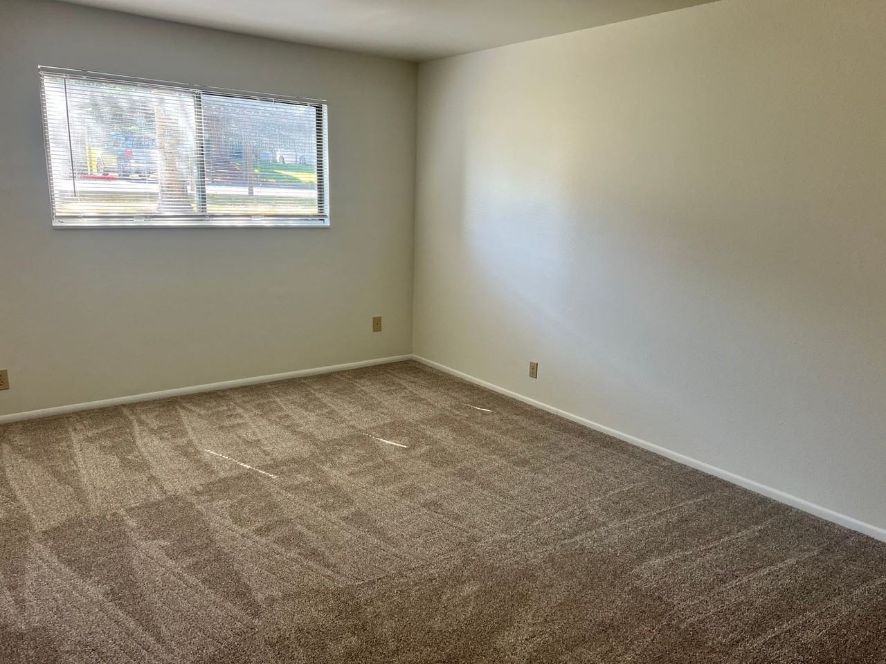 6915 N 2200 W #6N - Photo 5 of 7