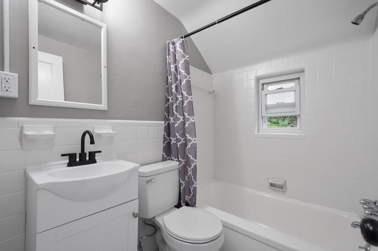 28 Wenzell Pl - Photo 2 of 20